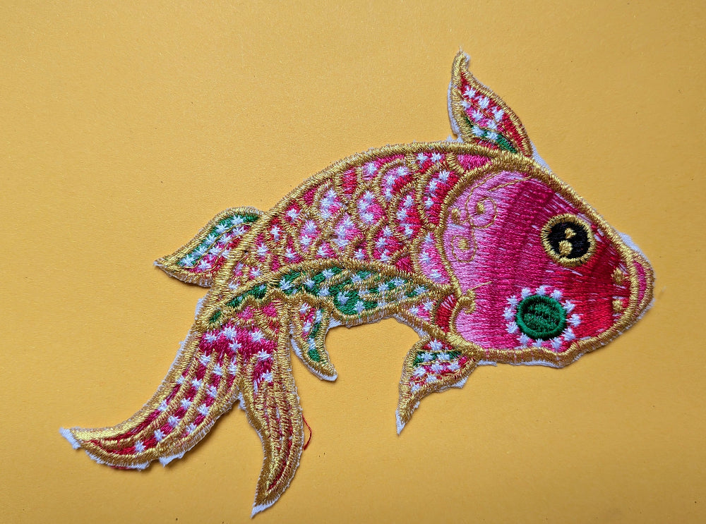 T is for Teddie Vis_patch_close up roze rood groen